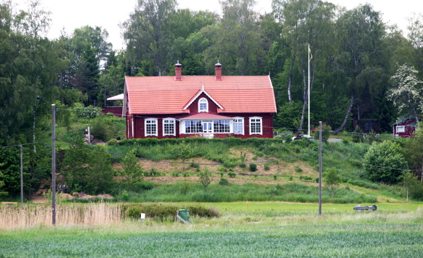 En rött hus. Foto: Hans Ekestang