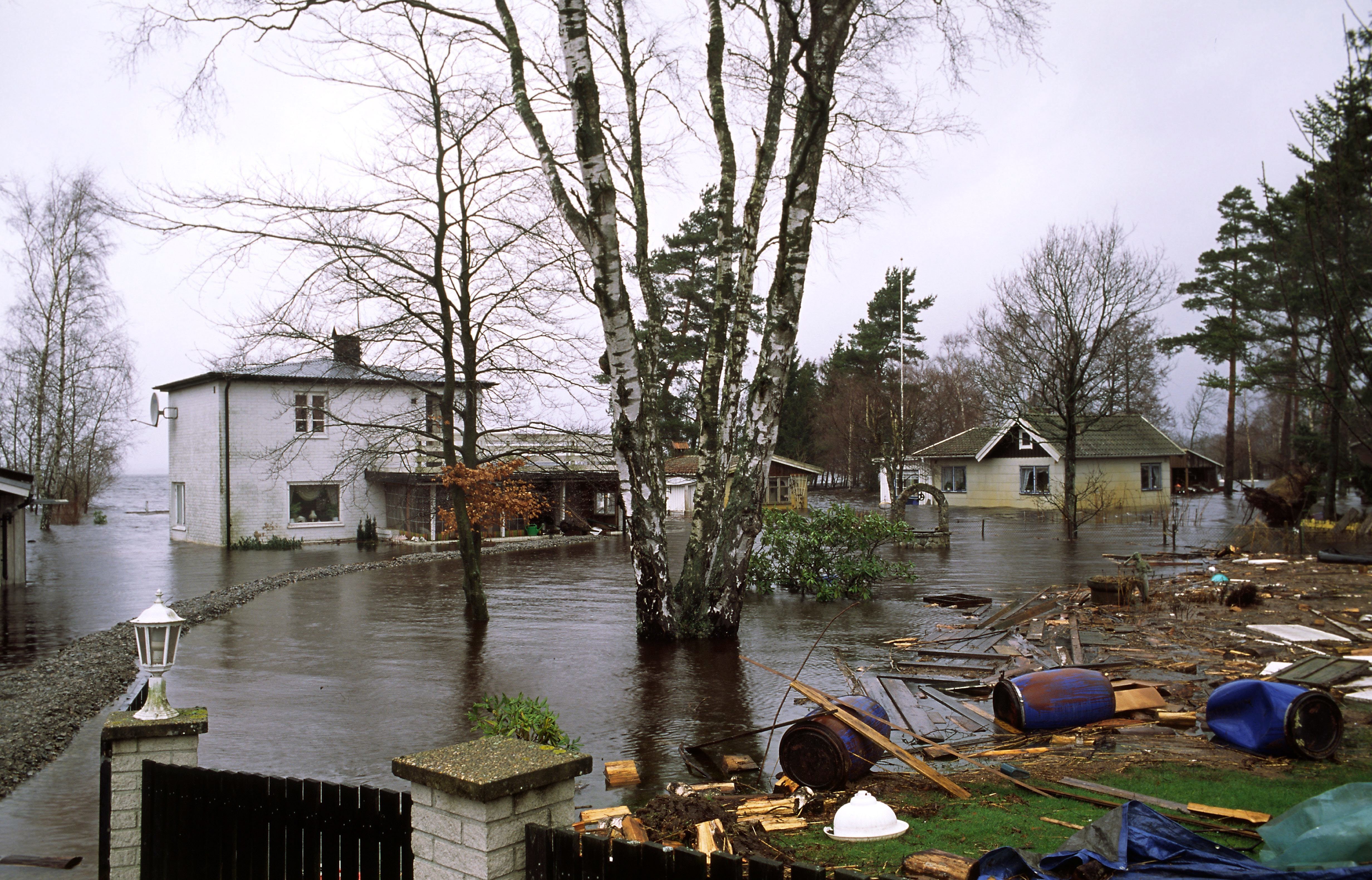 Fastigheter som drabbats av översvämning. Foto: IBL