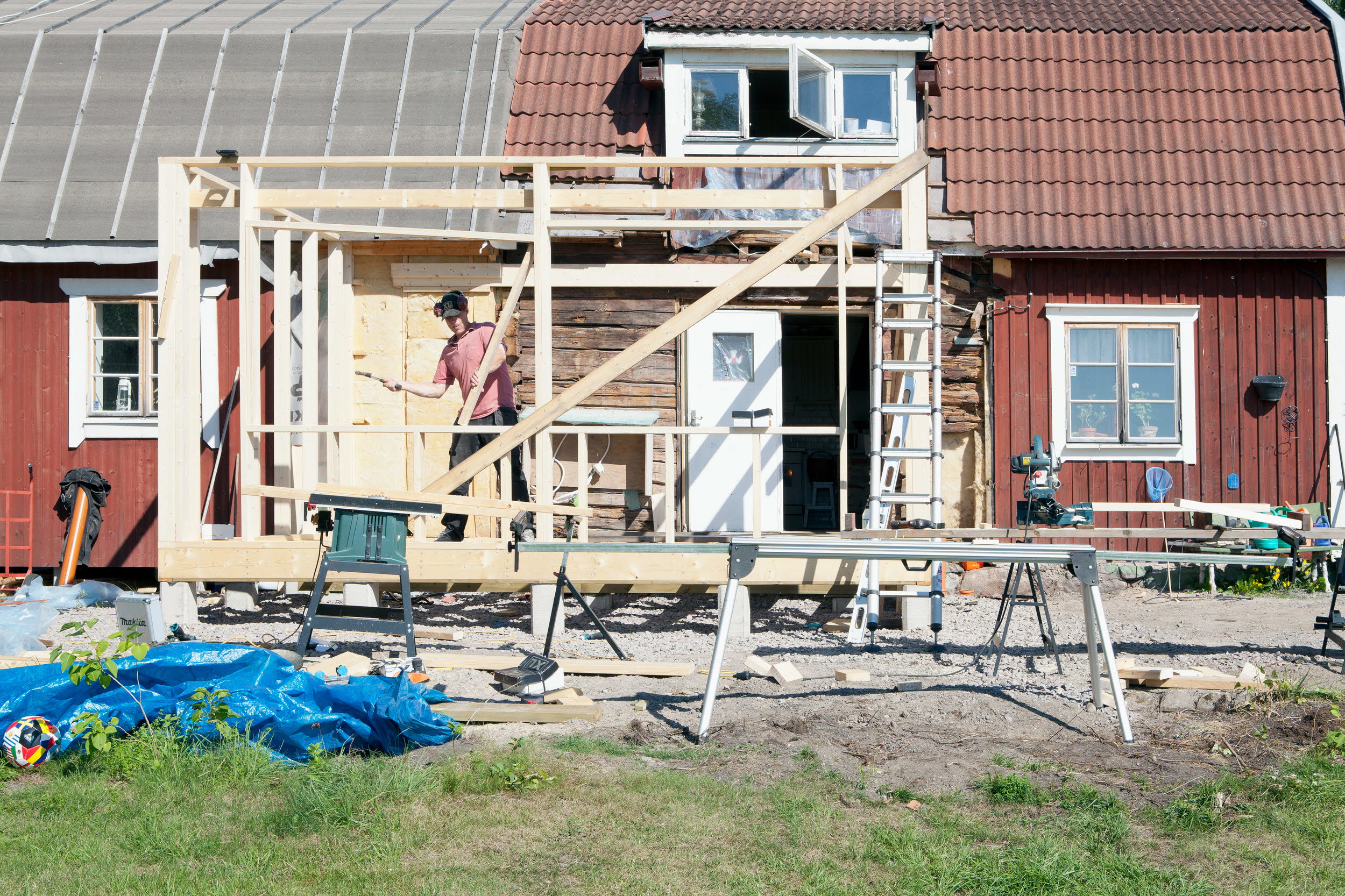 Ett hus som byggs till.