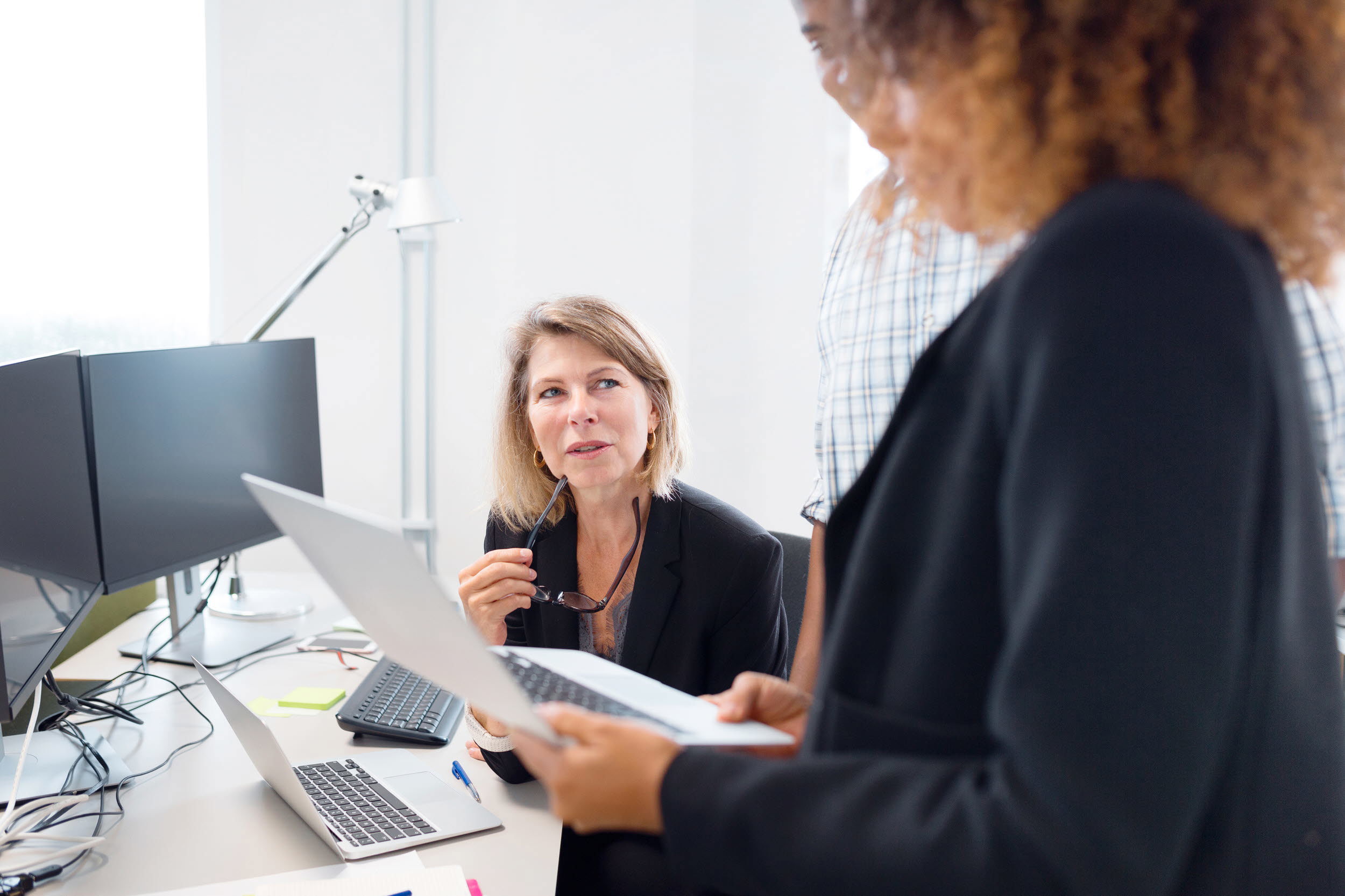 Personer på kontor.