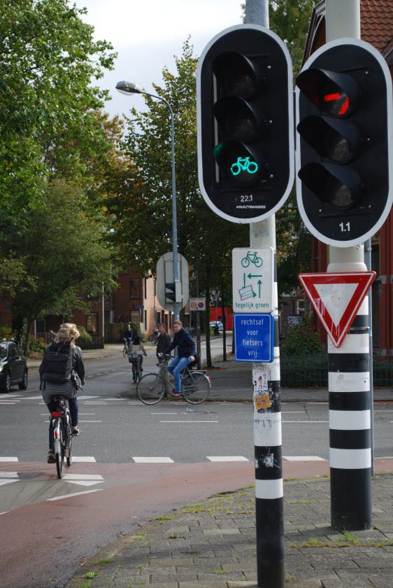 Allgrönt i korsningen. Foto: Boverket