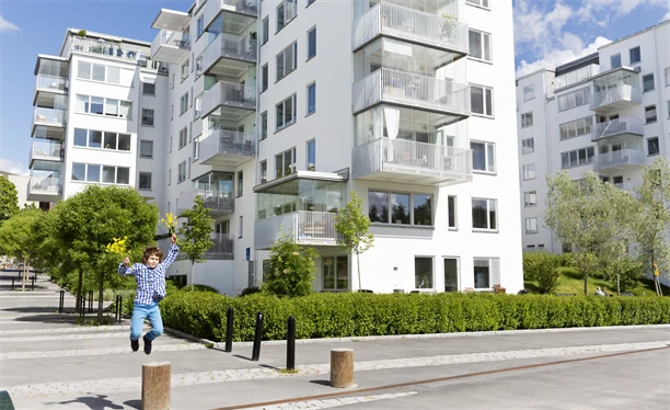 Flerbostadshus i Sundbyberg. Foto: Johnér Bildbyrå