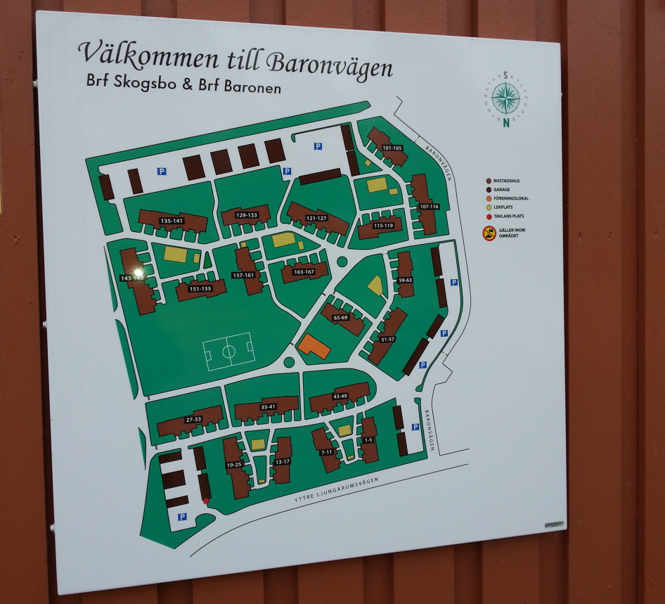 Orienteringstavla vid vägg. Foto: Klara Falk/Boverket