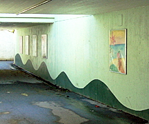 Tunnel med konst, vid Åvagymnasiet i Täby.