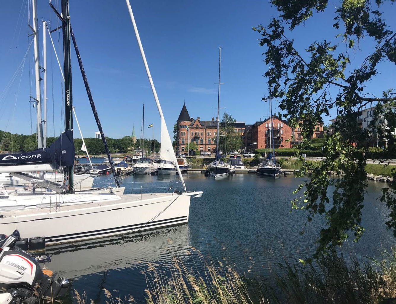 Foto visar Gustavsbergs hamn.