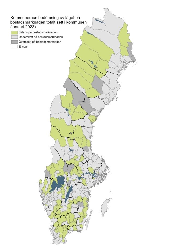 Karta över Sverige som visar kommuners bedömning av bostadsmarknadsläget som helhet i januari 2023.