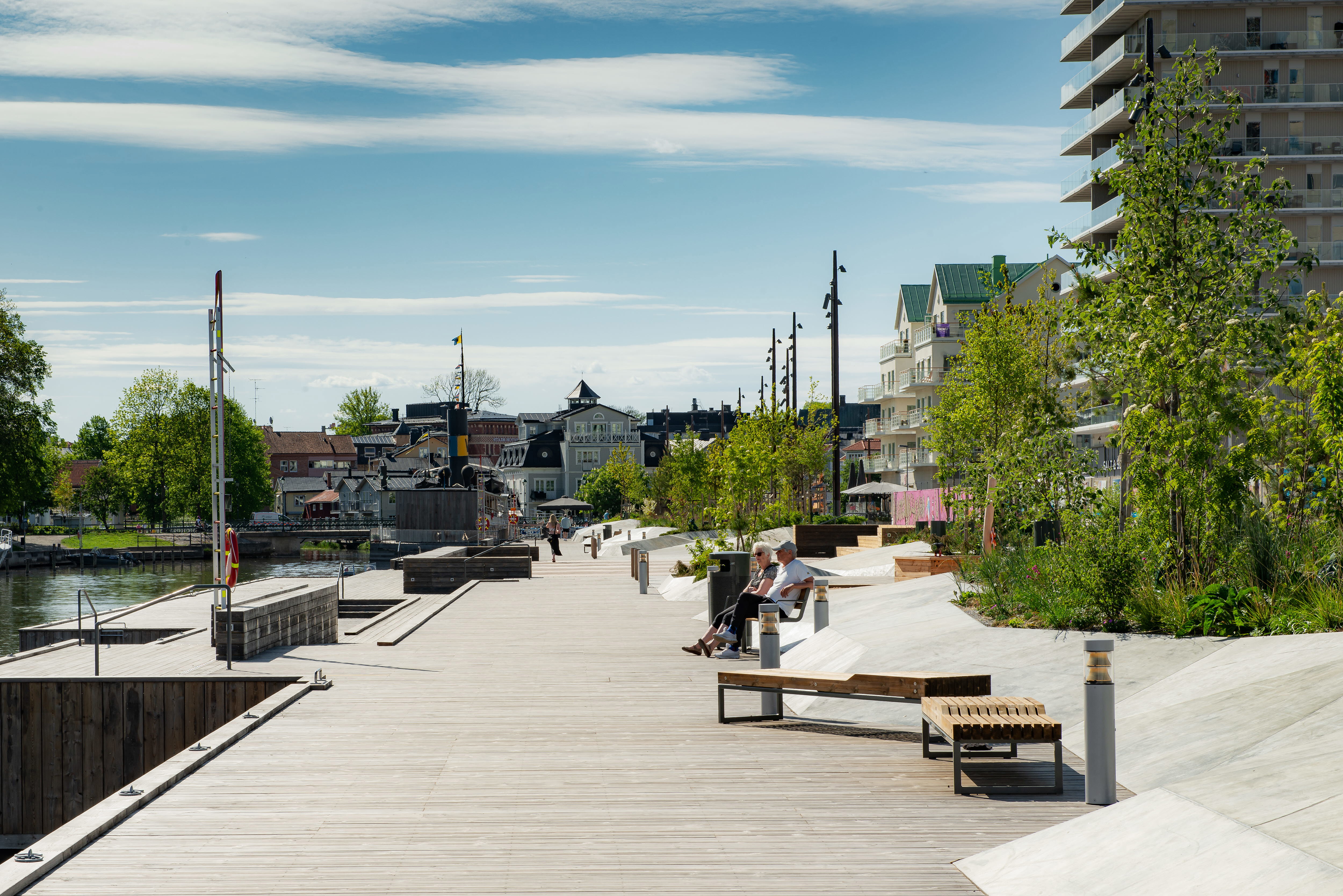 Helikoptervy över en stad