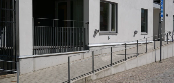 Entredörr på flerfamiljshus